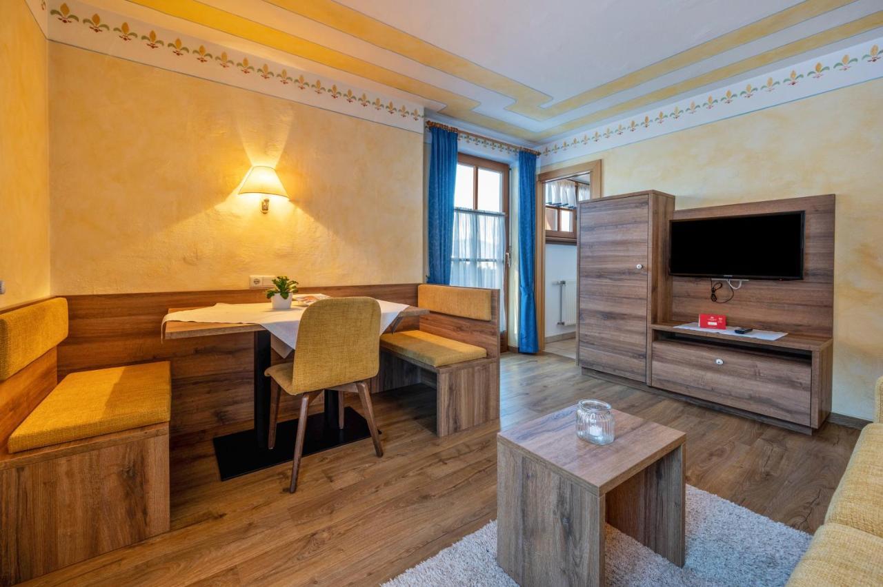 Haus Zur Vogelweide App 2 Apartment Dobbiaco Ngoại thất bức ảnh