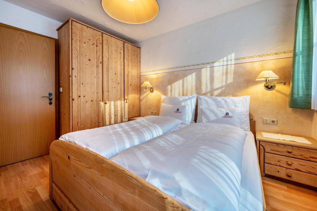 Haus Zur Vogelweide App 2 Apartment Dobbiaco Ngoại thất bức ảnh